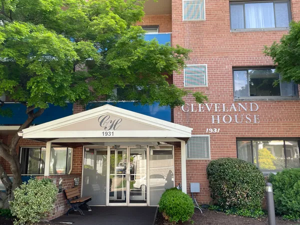 $375,000 | 1931 North Cleveland Street, Unit 112, Arlington, VA 22201
