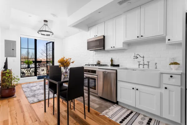 $5,600 | 577 Madison Street, Unit 4B | Bedford-Stuyvesant