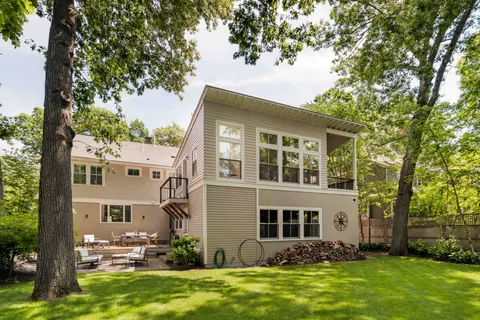 Contact Agent | 85 Oakland Avenue, Arlington, MA 02476