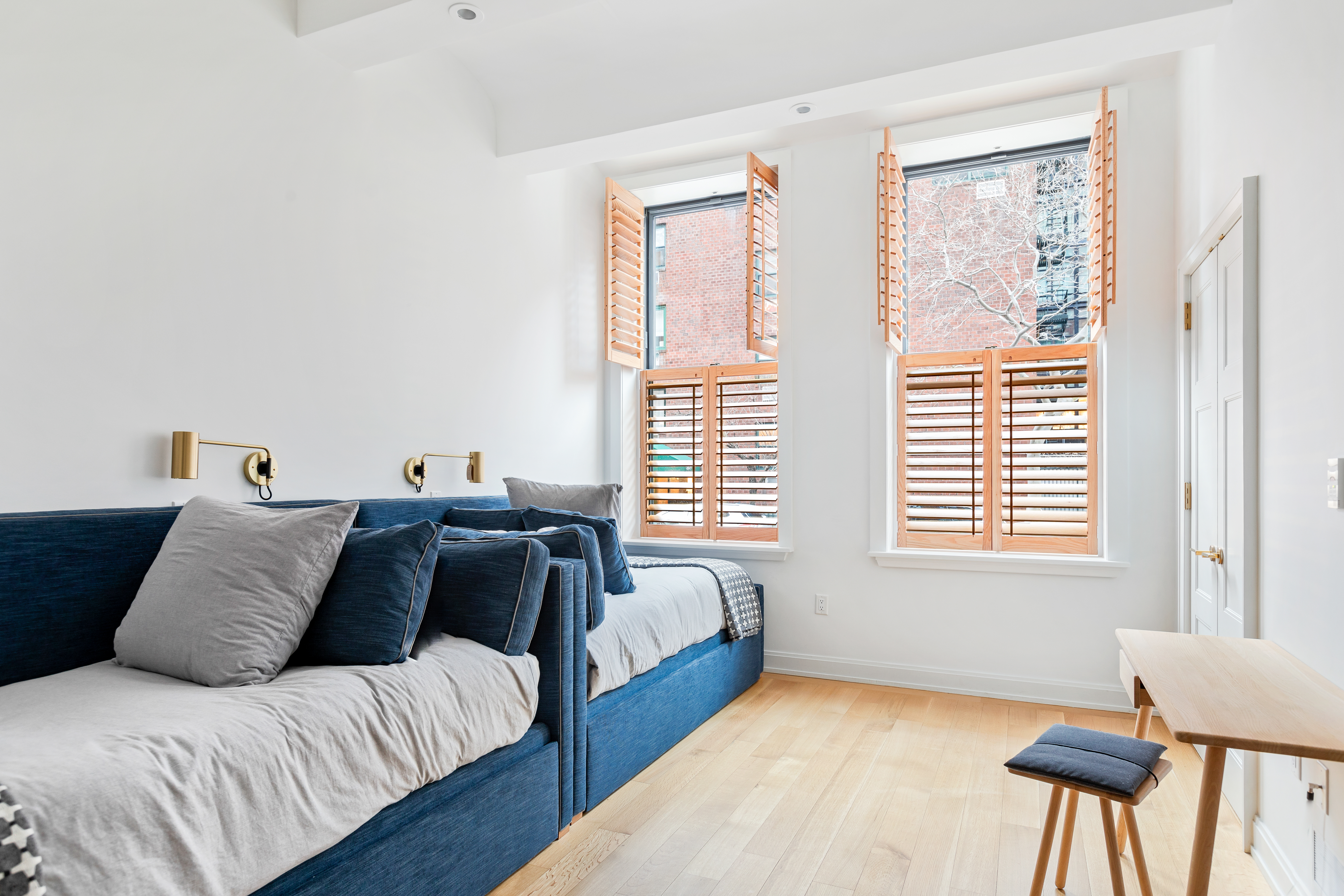 275 West 10th Street, Unit MAIS Manhattan, NY 10014 - Photo 11 of 23