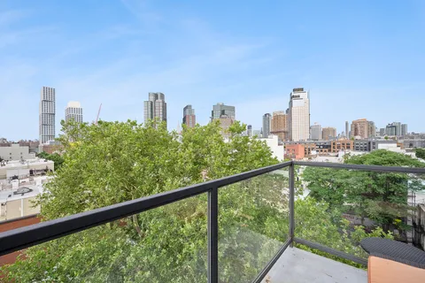 $1,075,000 | 1059 Manhattan Avenue, Unit PHB | Greenpoint