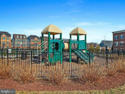 $785,000 | 505 Uptown Street, Gaithersburg, MD 20878