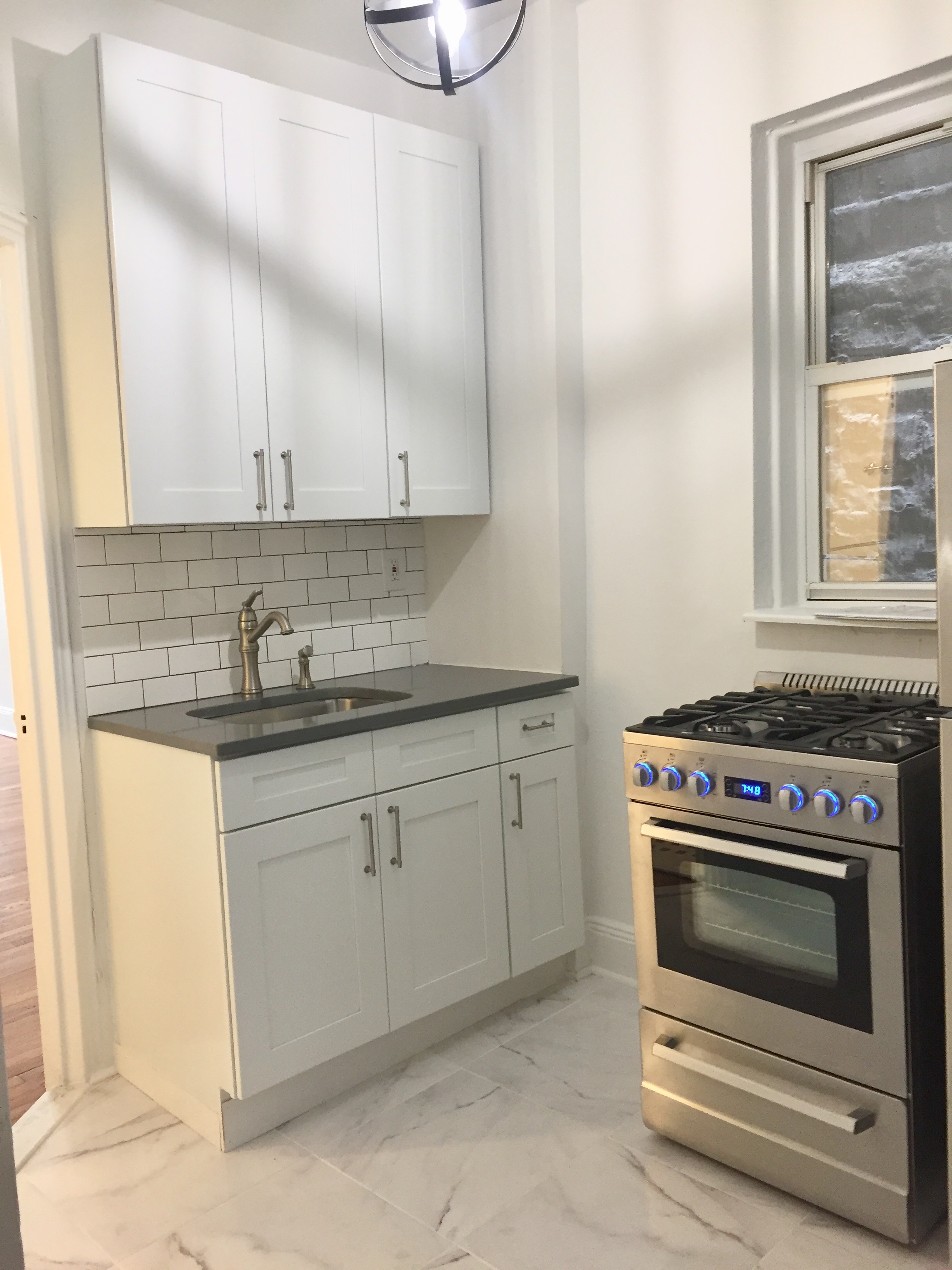 40 Downing Street, Unit 3D Manhattan, NY 10014 - Photo 2 of 3