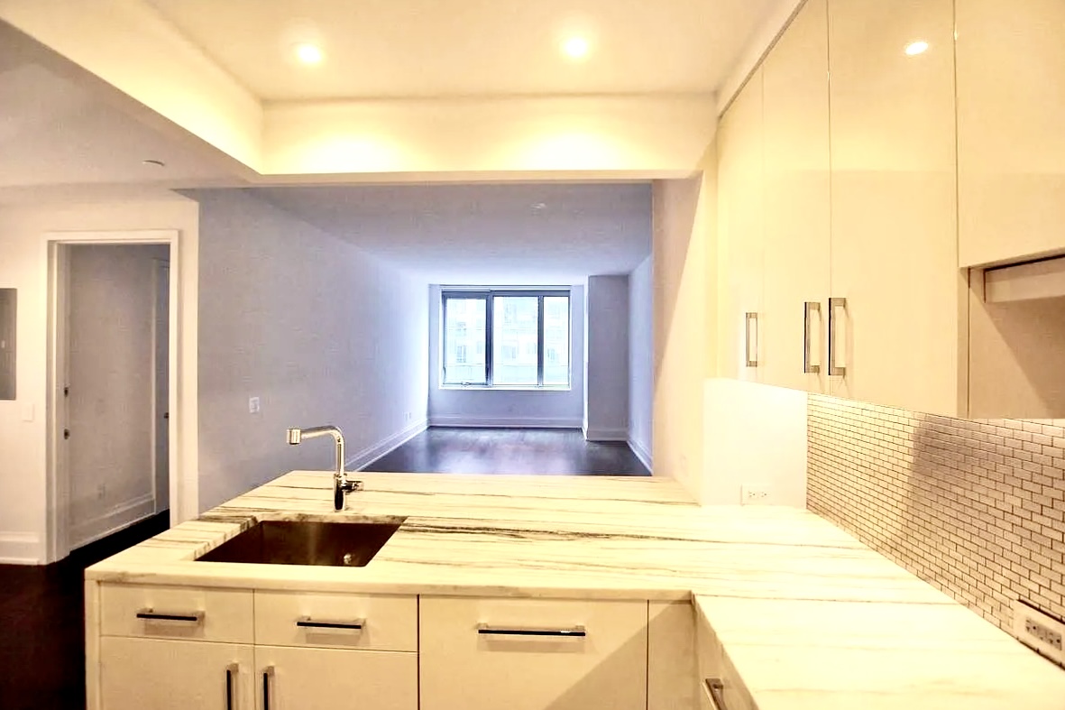 50 Riverside Boulevard, Unit 3T Manhattan, NY 10069 - Photo 3 of 14