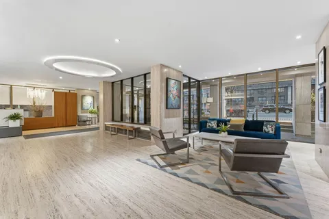 $799,000 | 245 East 87th Street, Unit 17C | Upper East Side