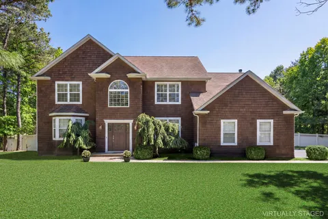 $1,850,000 | 133 Malloy Drive, East Quogue, NY 11942