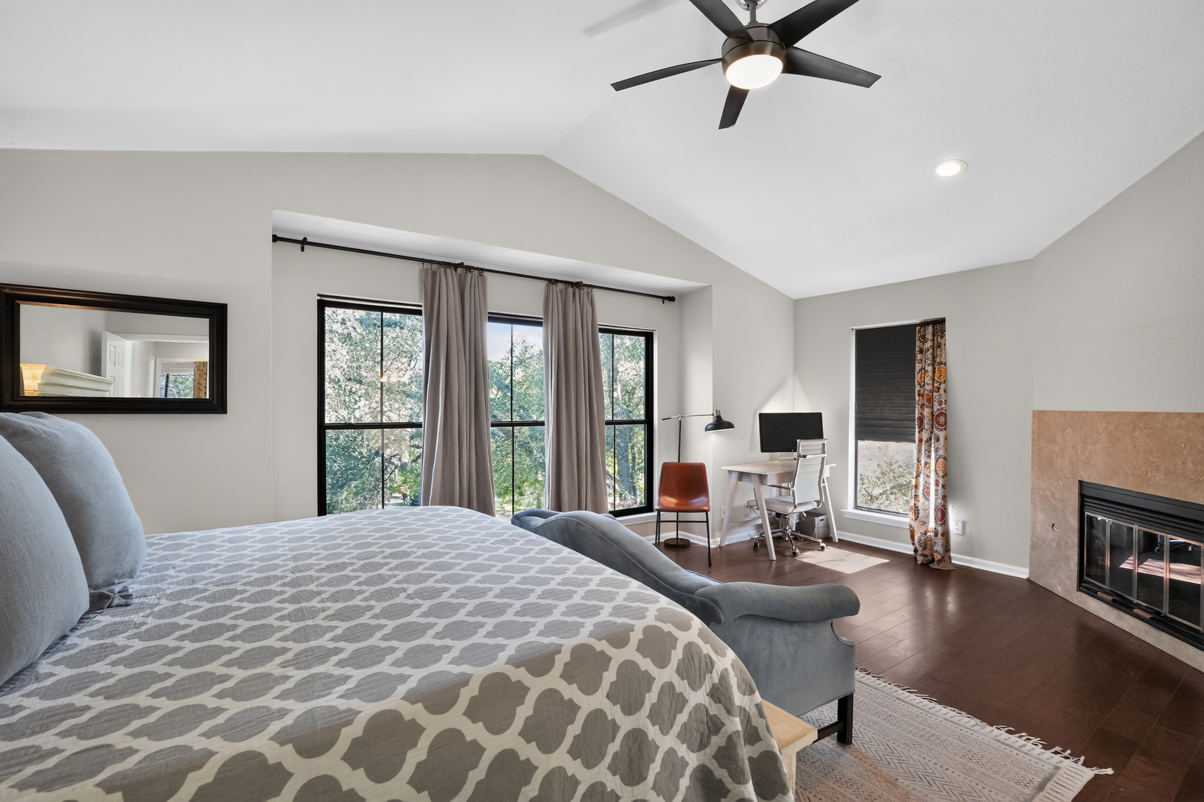 1911 Stoneridge Road Austin, TX 78746 - Photo 12 of 26 Gallery Image 12