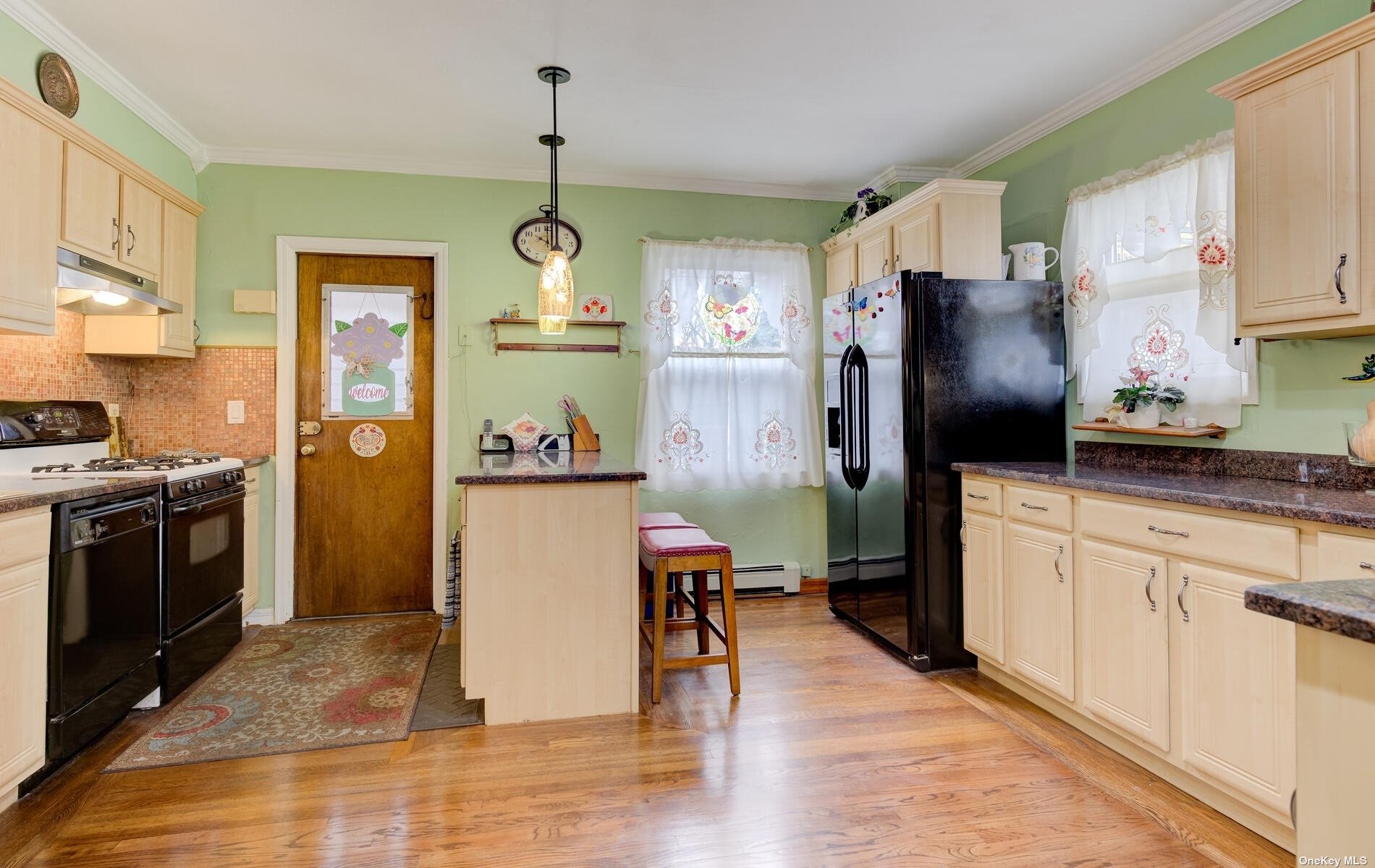 85-08 247th Street Queens, NY 11426 - Photo 8 of 30