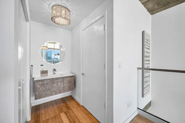 $419,999 | 690 Southwest 1st Court, Unit 1709, Miami, FL 33130