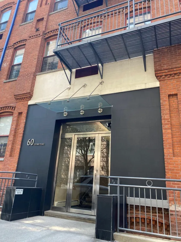 $8,500 | 60 Tiffany Place, Unit 1A | Columbia Street Waterfront