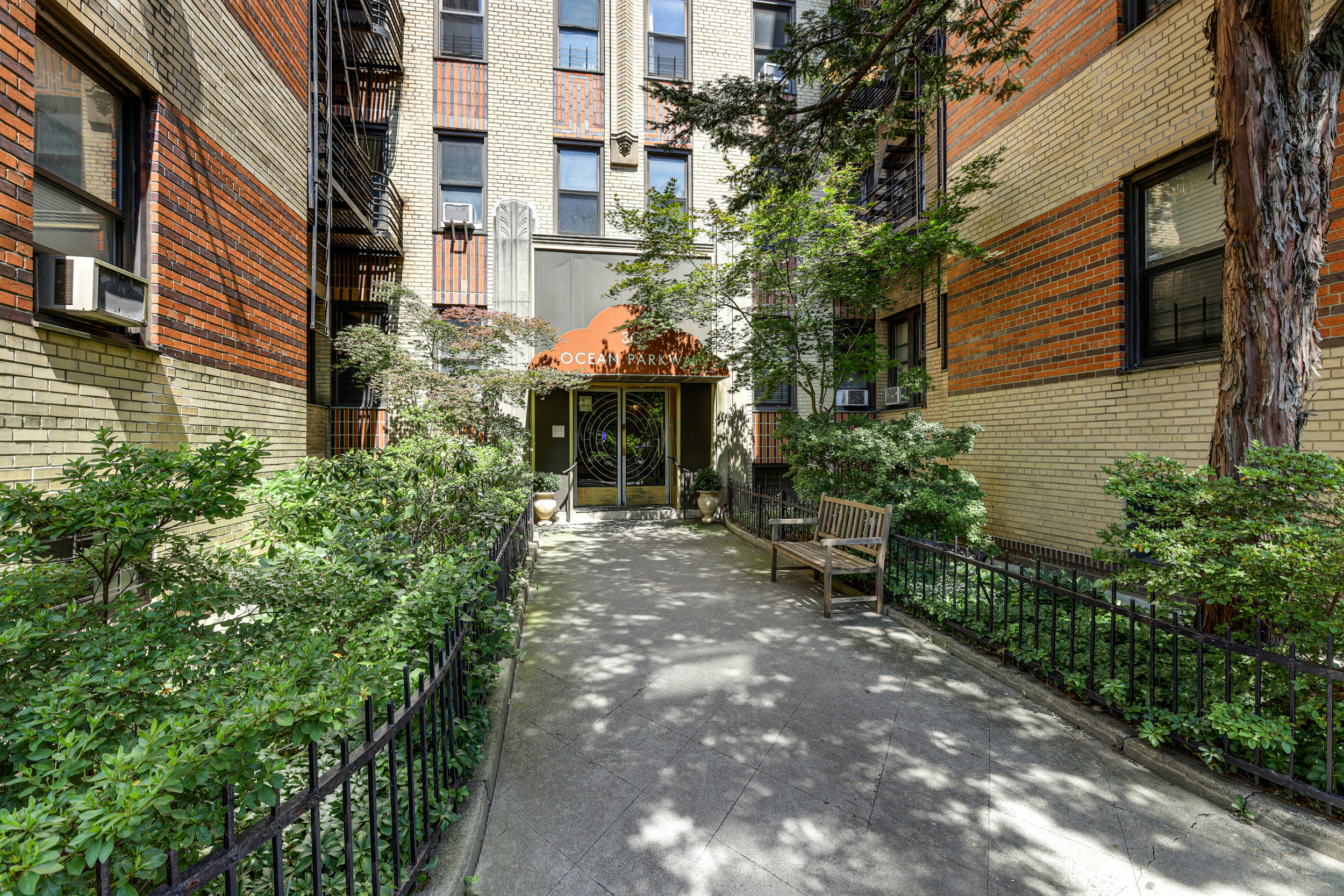 30 Ocean Parkway, Unit 6M Brooklyn, NY 11218 - Photo 9 of 11