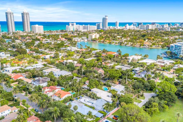 $18,000 | 4975 Delaware Avenue, Miami Beach, FL 33140
