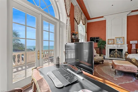 $24,000,000 | 7613 Bay Colony Drive, Naples, FL 34108