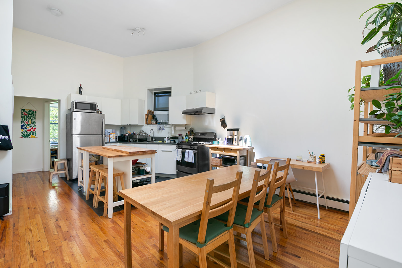 351 Vernon Avenue, Unit 4 Brooklyn, NY 11206 - Photo 2 of 8