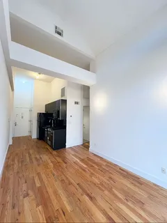 $3,456 | 170 Meserole Street, Unit 4L | Williamsburg