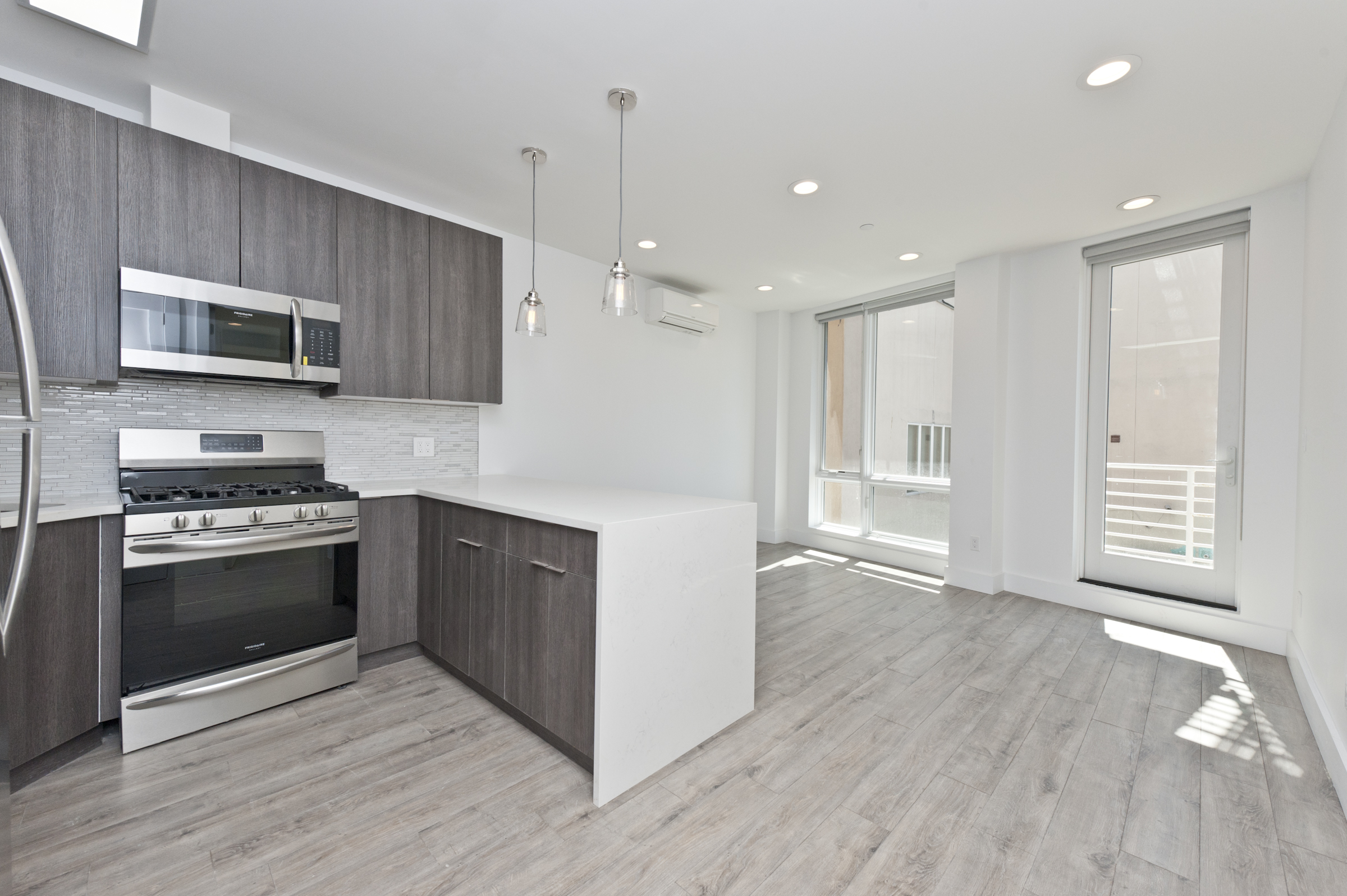 25-35 18th Street, Unit 2A Queens, NY 11102 - Photo 8 of 9