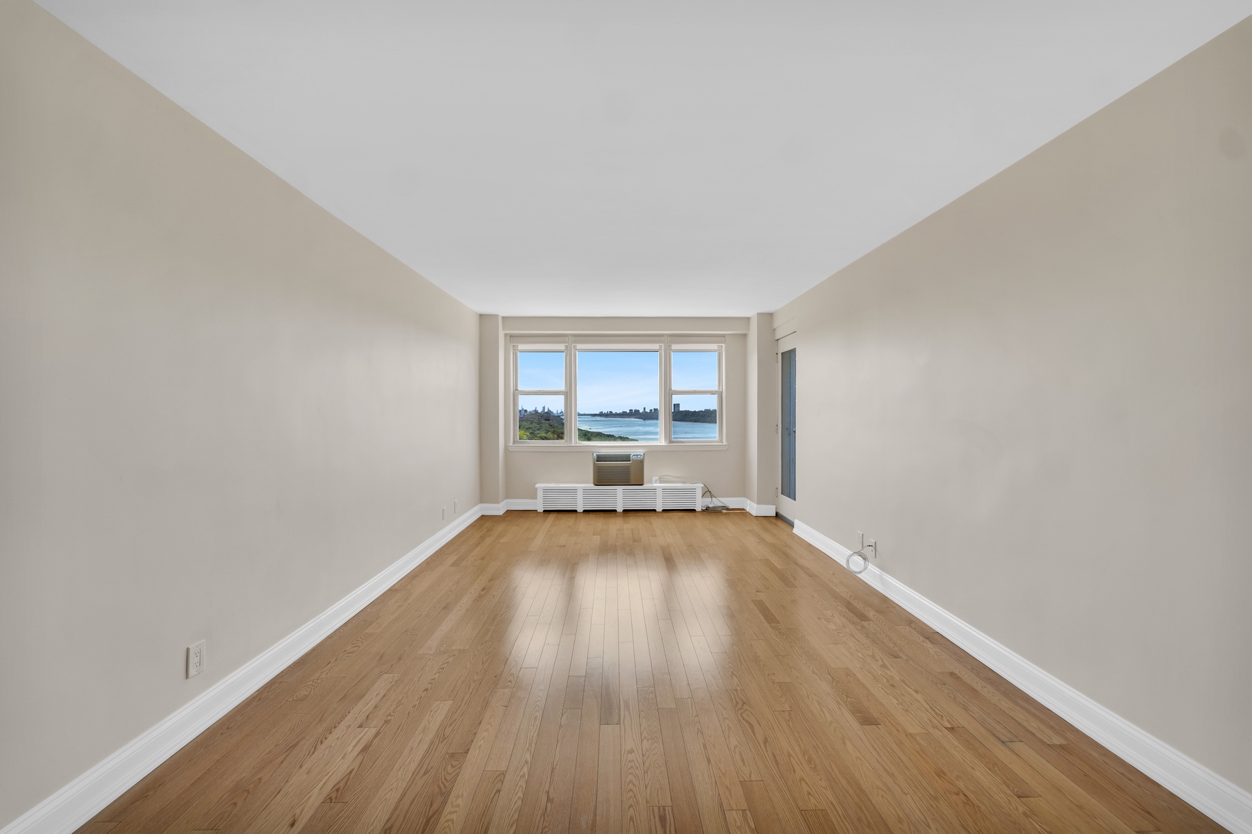 5700 Arlington Avenue, Unit 21T Bronx, NY 10471 - Photo 2 of 18