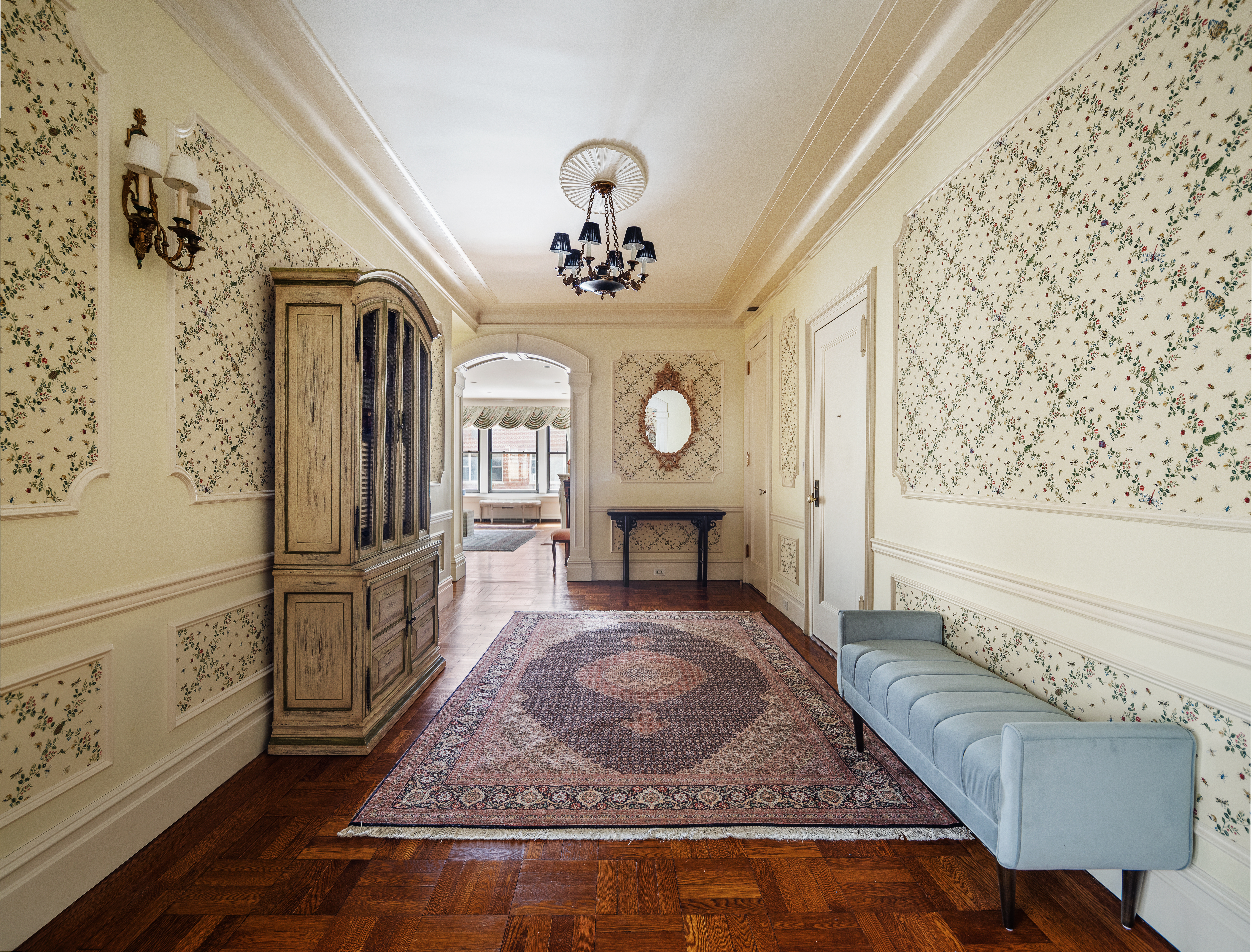 1160 Park Avenue, Unit 8C Manhattan, NY 10128 - Photo 3 of 18 a view of living room