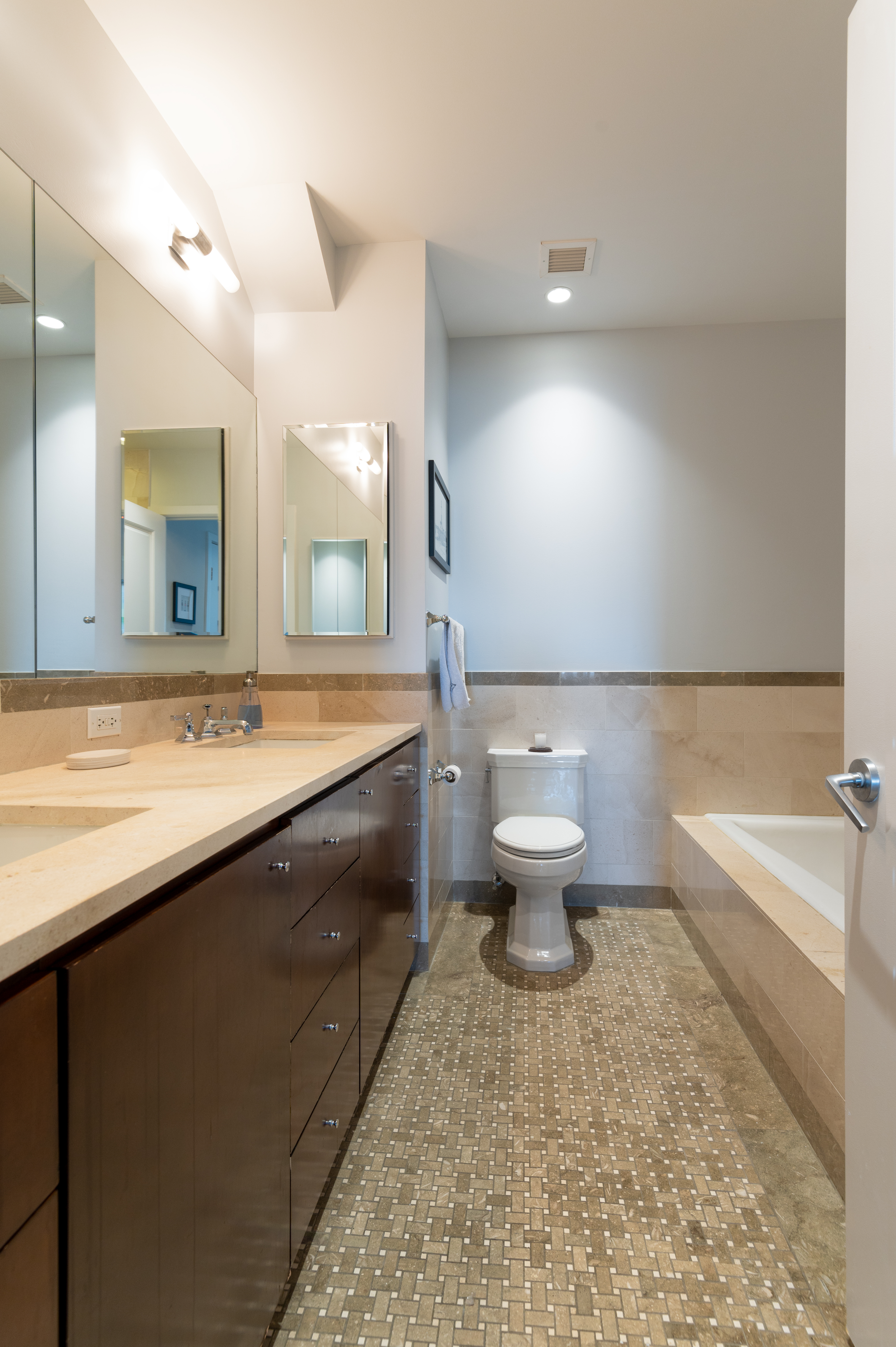 1 Hanson Place, Unit 17M Brooklyn, NY 11243 - Photo 7 of 8