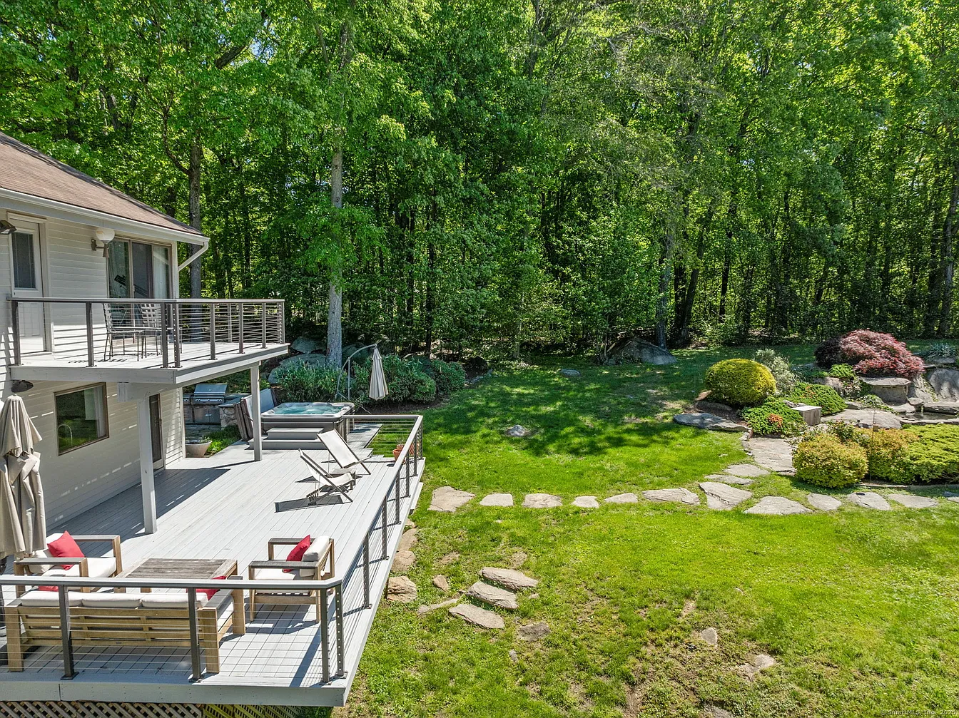 78 Pin Oak Lane Wilton, CT 06897 - Photo 26 of 37