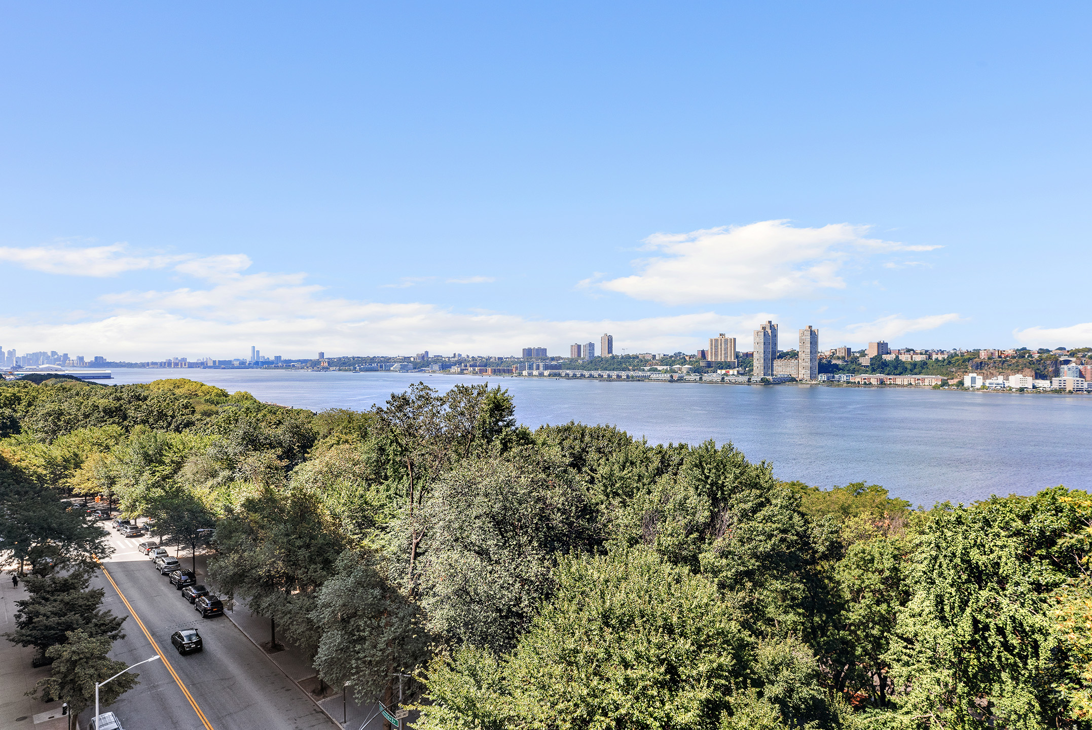 140 Riverside Drive, Unit 9G Manhattan, NY 10024 - Photo 3 of 15