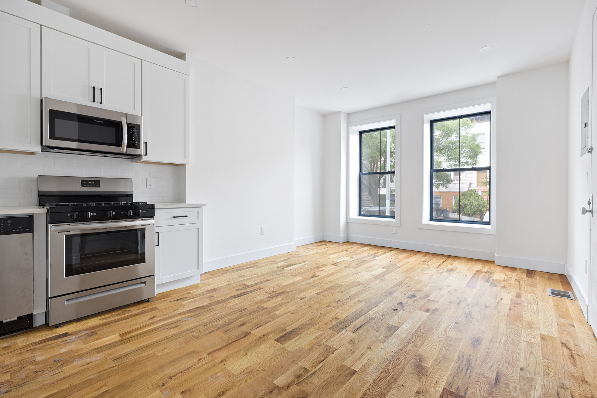 480 Chauncey Street Brooklyn, NY 11233 - Photo 3 of 13