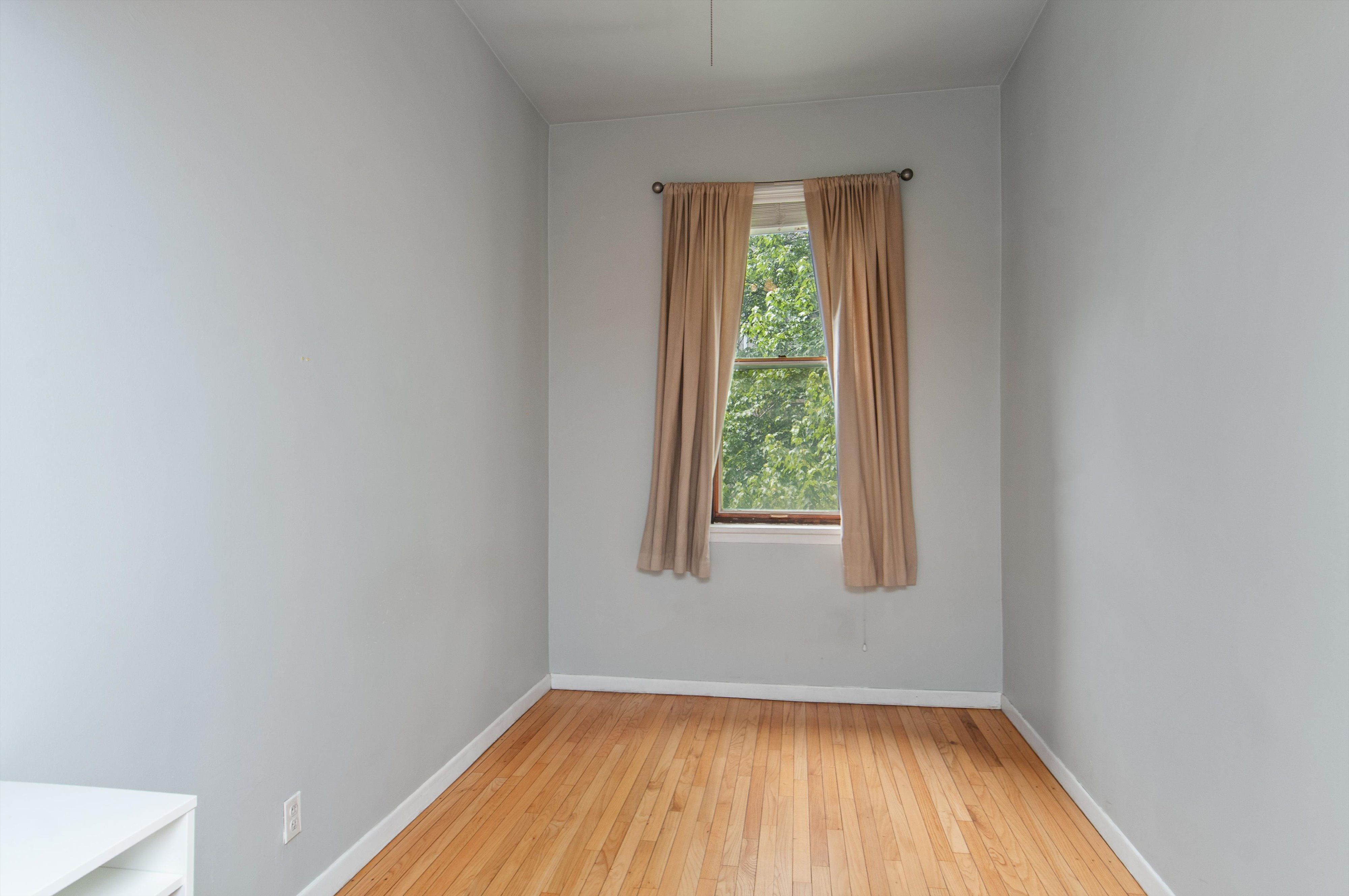 110 West 71st Street, Unit 2B Manhattan, NY 10023 - Photo 4 of 7