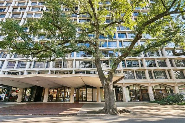 $475,000 | 2100 St Charles Avenue, Unit 7M, New Orleans, LA 70130