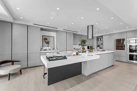 $11,750,000 | 1425 Brickell Avenue, Unit 42F, Miami, FL 33131