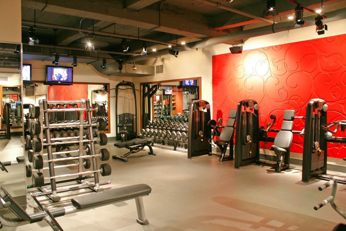 88 Greenwich Street, Unit 611 Manhattan, NY 10006 - Photo 4 of 10 a view of a room with gym equipment