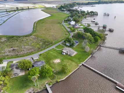 $298,000 | 6557 Morgan Shrs Road, Lake Arthur, LA 70549