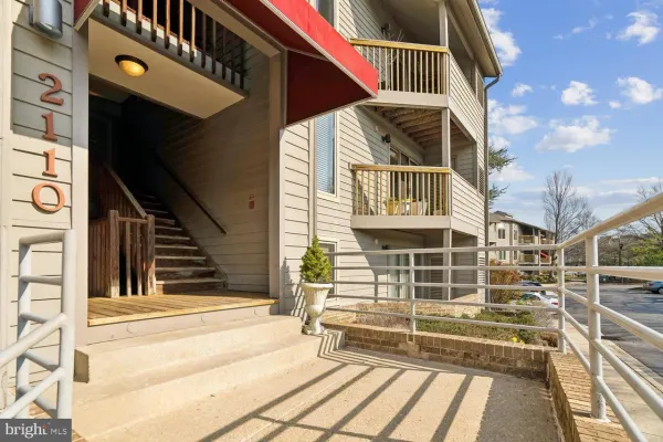 $595,000 | 2110 Chesapeake Harbour Drive East, Unit 101, Annapolis, MD 21403