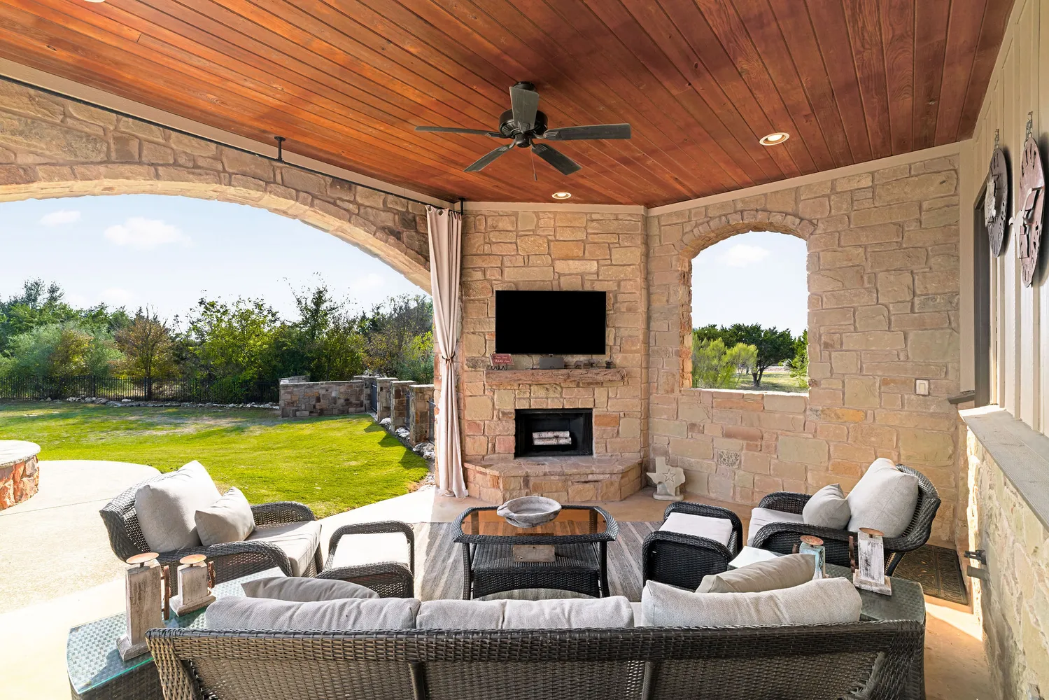 $1,285,000 | 309 Hacienda Place, Dripping Springs, TX 78620