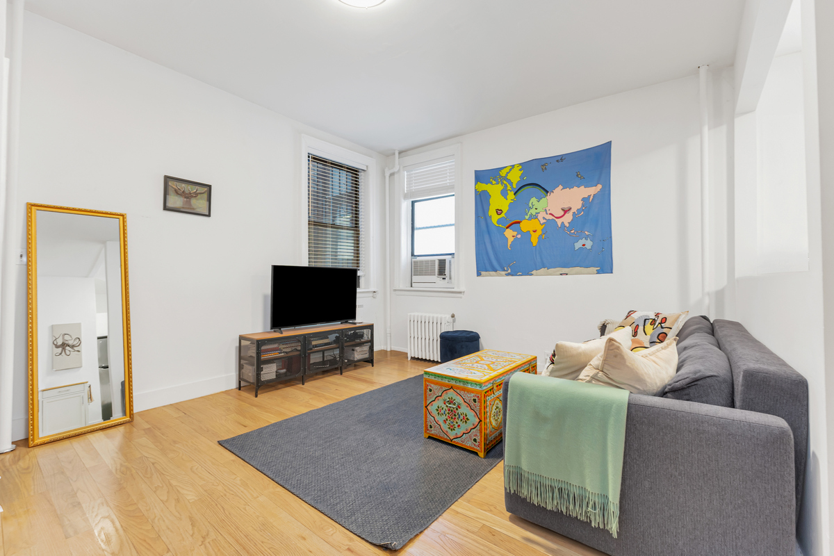 110 Hoyt Street, Unit 1 Brooklyn, NY 11217 - Photo 1 of 7