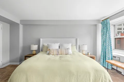 $1,299,000 | 2 Charlton Street, Unit 5A | Hudson Square