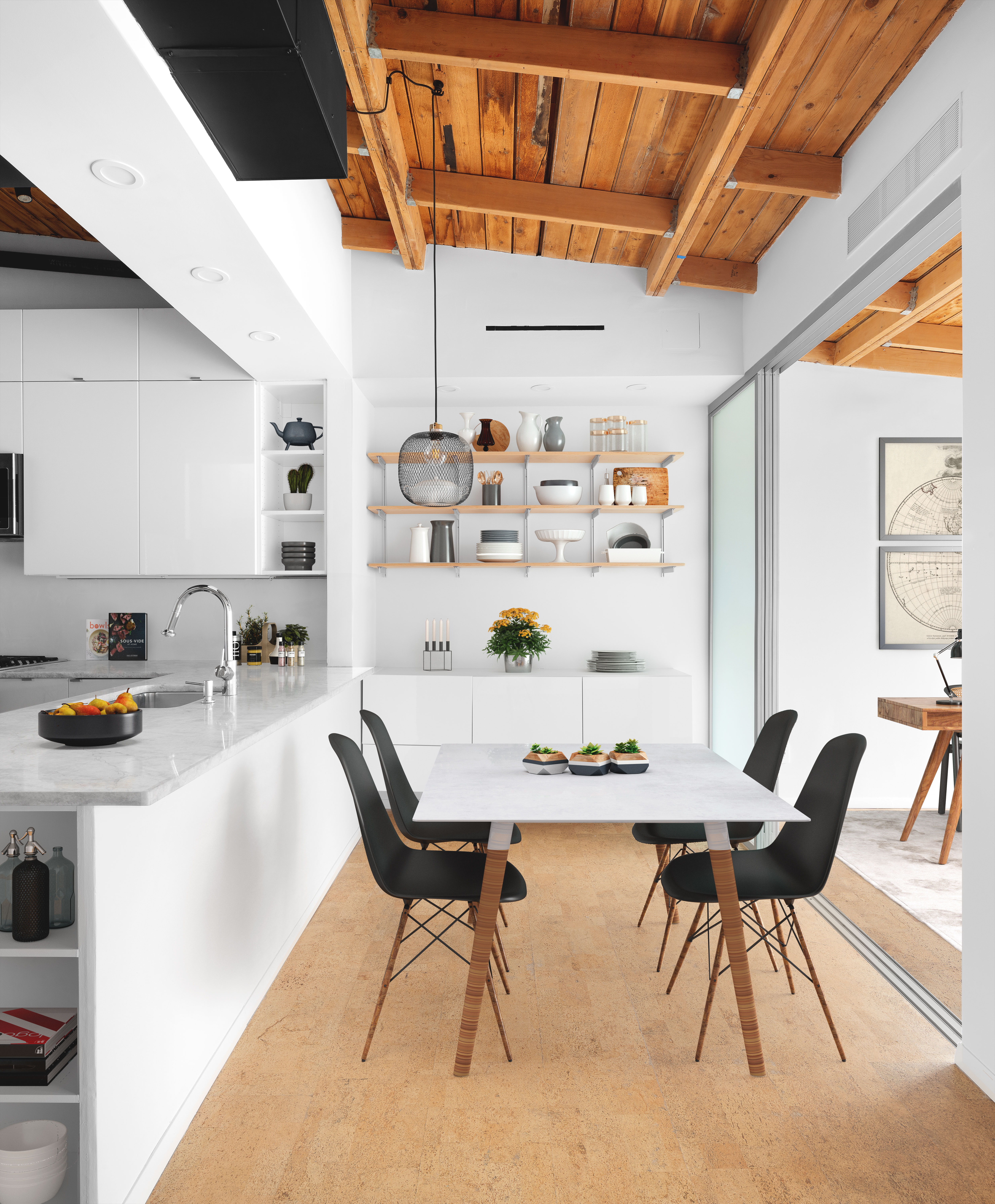 376 President Street, Unit 4D Brooklyn, NY 11231 - Photo 3 of 18 a workspace with furniture and window