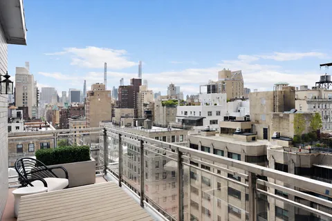 $5,500,000 | 40 East 84th Street, Unit 17A | Upper East Side