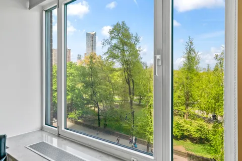 $845,000 | 120 Central Park South, Unit 6C | Central Park South