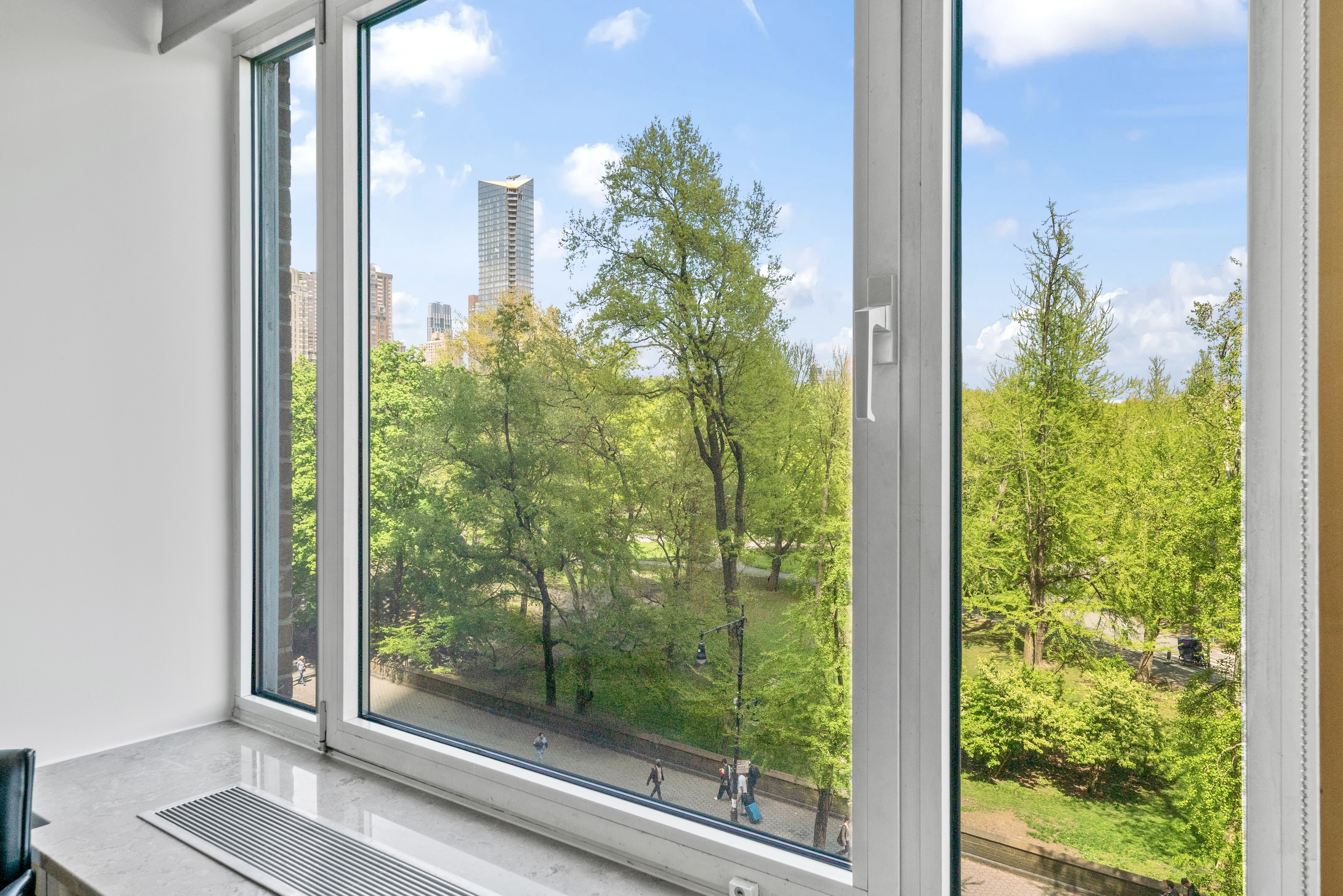 120 Central Park South, Unit 6C Manhattan, NY 10019 - Photo 2 of 6