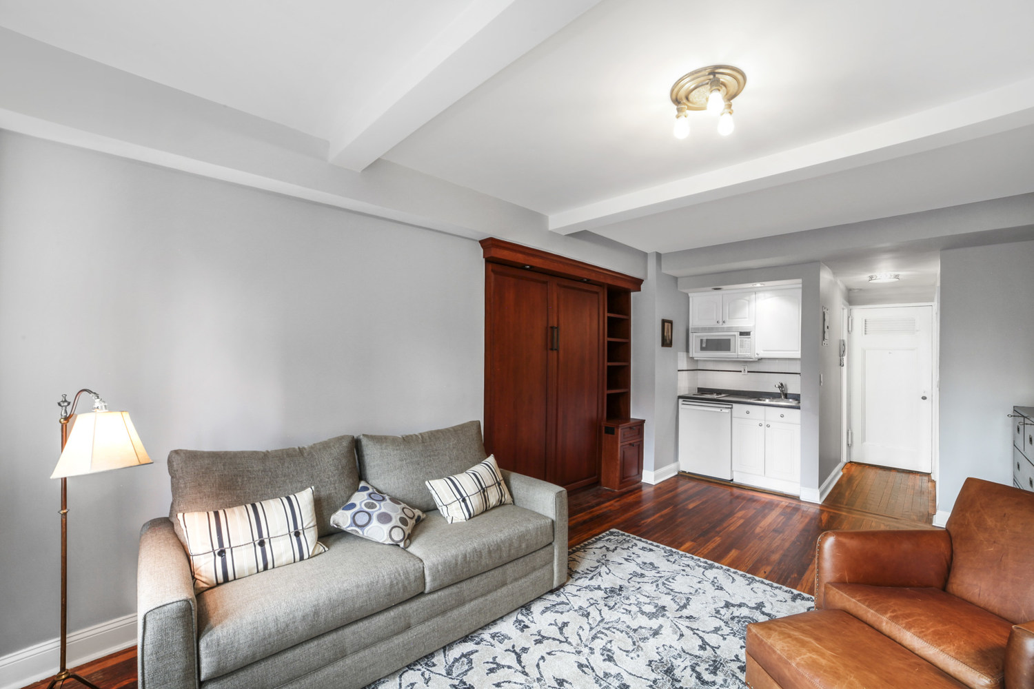 320 East 42nd Street, Unit 1516 Manhattan, NY 10017 - Photo 4 of 10