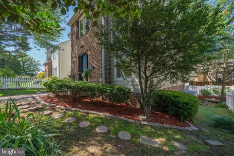 $5,200 | 4710 Old Dominion Drive, Arlington, VA 22207