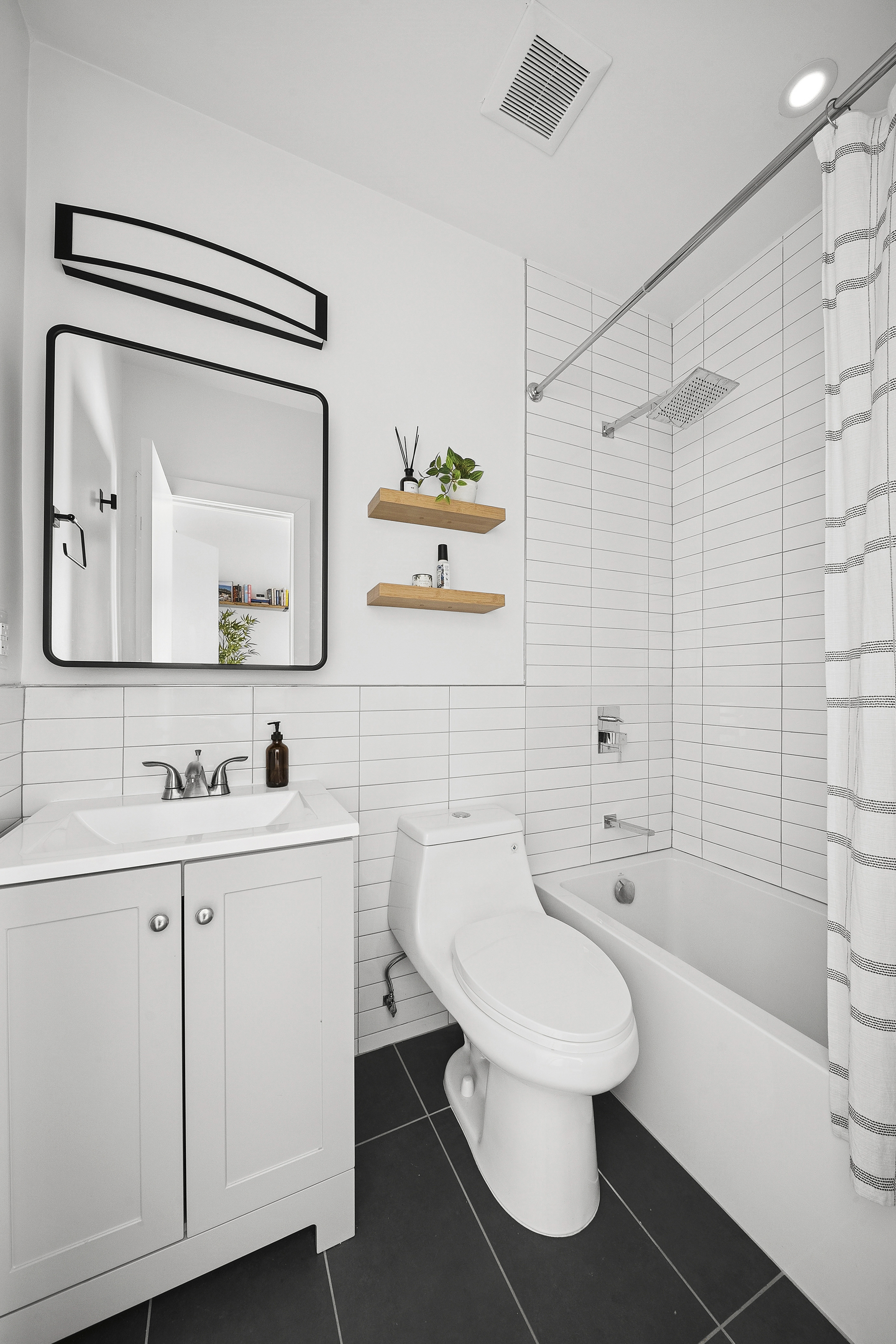 175 Richardson Street Brooklyn, NY 11222 - Photo 7 of 10