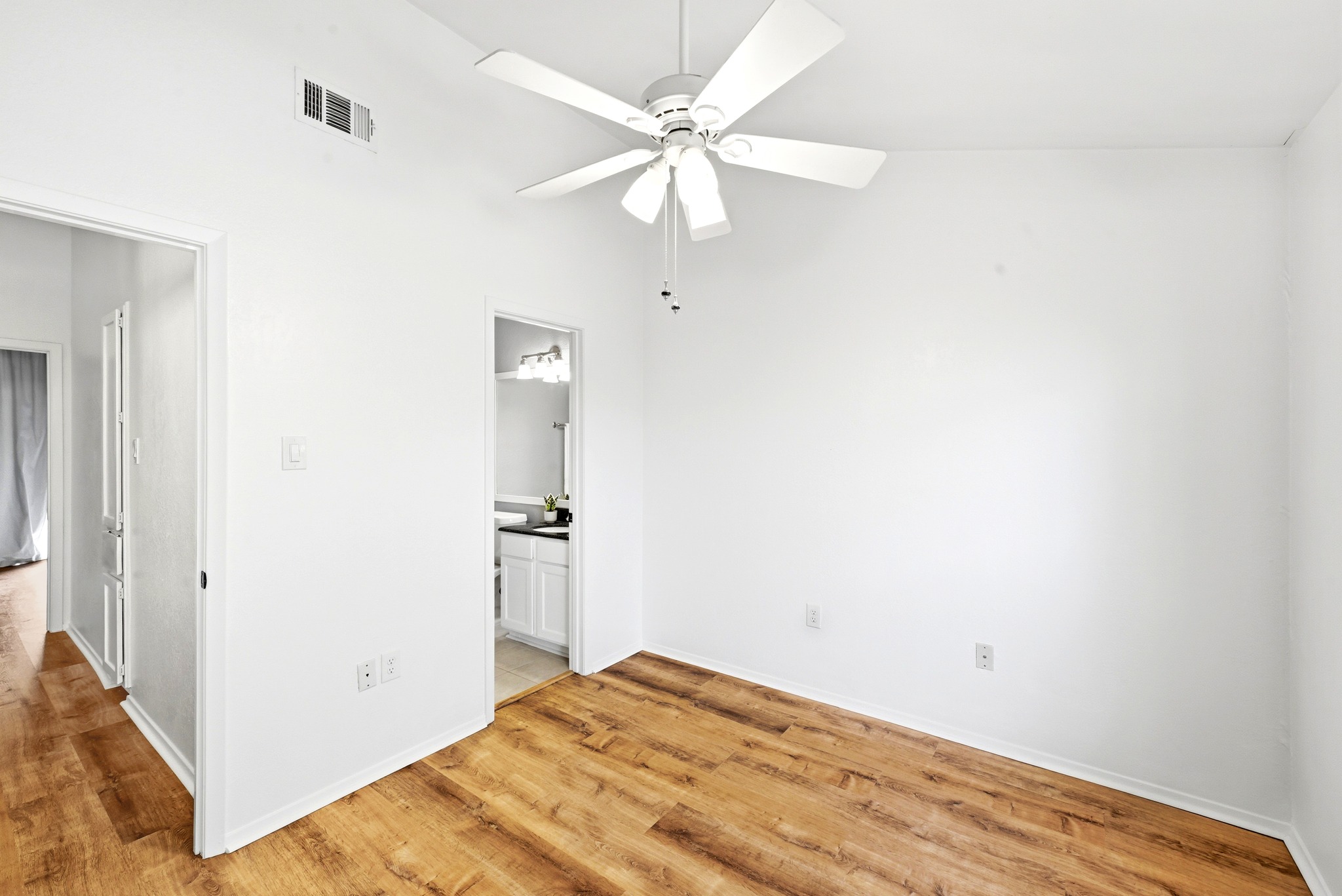 2215 Post Road, Unit 1039 Austin, TX 78704 - Photo 32 of 41 Gallery Image 32