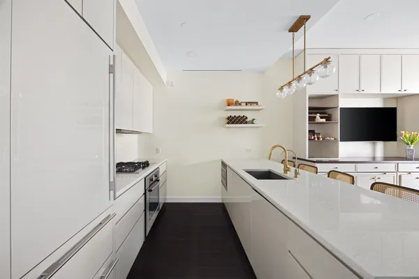 $6,600 | 300 East 23rd Street, Unit 7H | Gramercy