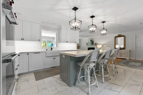 Contact Agent | 5 Jamaica Lane, Haverhill, MA 01830