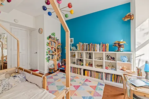 $1,375,000 | 2166 Broadway, Unit 4C | Upper West Side
