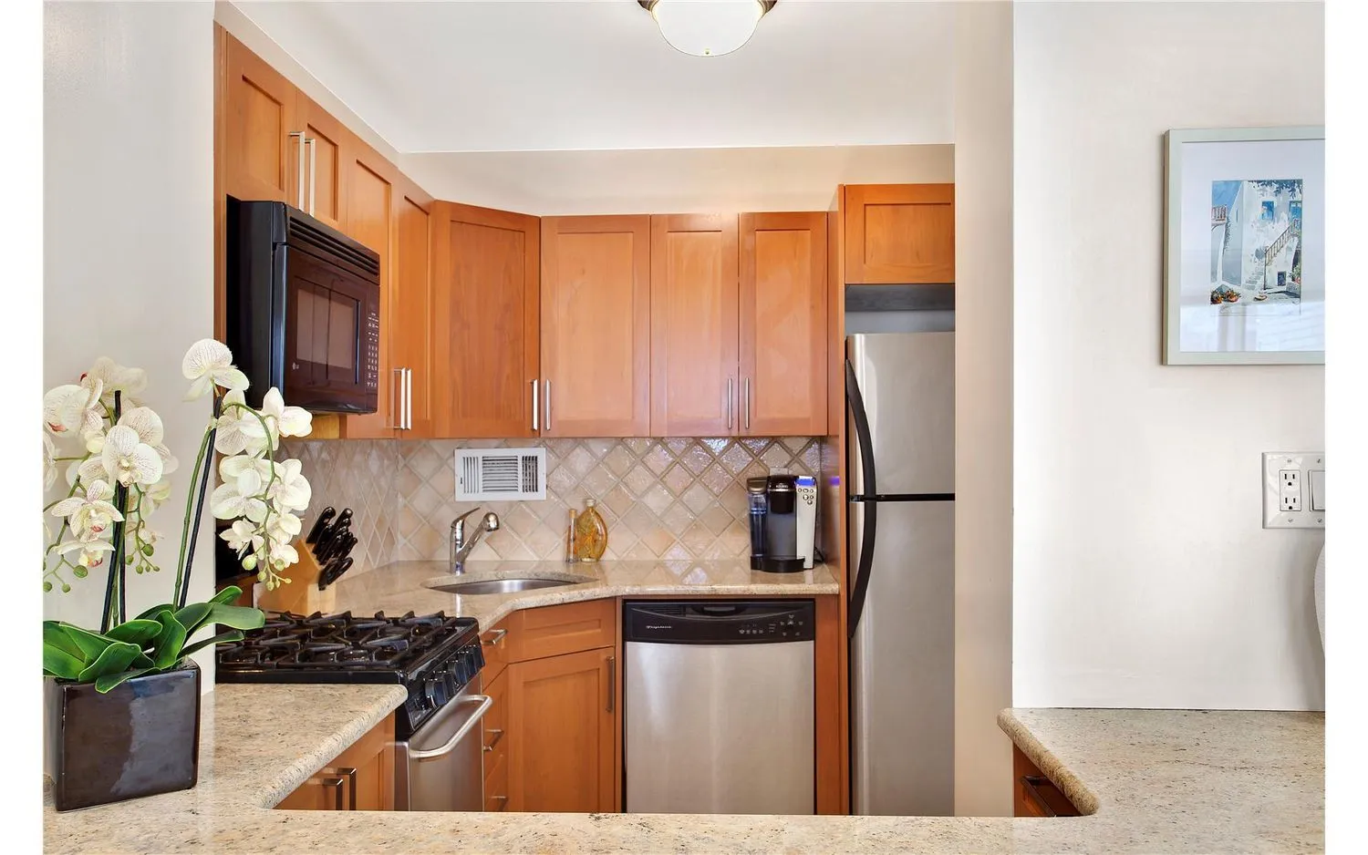 $6,500 | 333 East 34th Street, Unit 5L | Murray Hill
