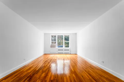 $225,000 | 2750 Johnson Avenue, Unit 6E | Spuyten Duyvil