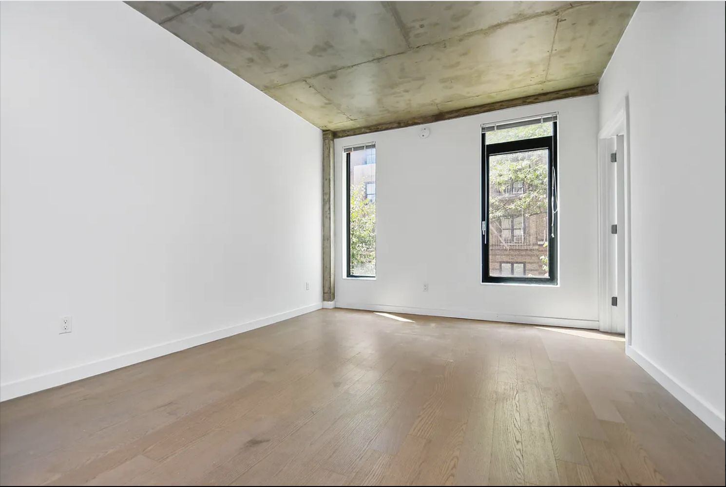 281 Union Avenue, Unit 3F Brooklyn, NY 11211 - Photo 3 of 9