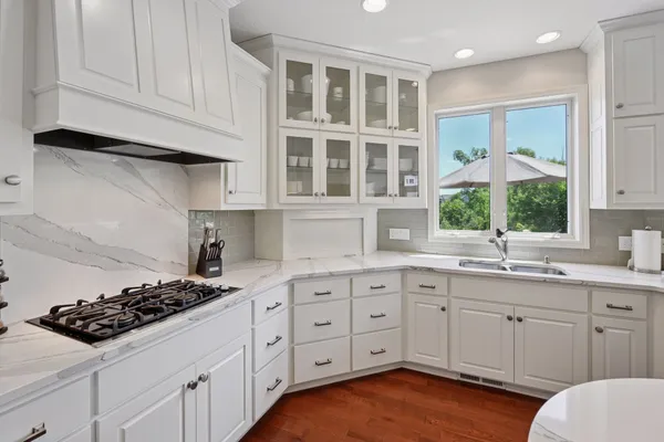 $1,100,000 | 6160 Ithaca Lane North, Plymouth, MN 55446